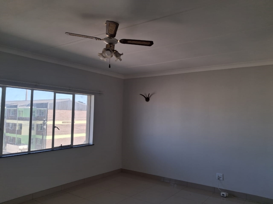 To Let 2 Bedroom Property for Rent in Southernwood Eastern Cape
